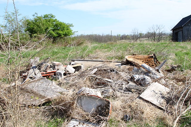 Trash Heap In The Bluegrass Region 2014.